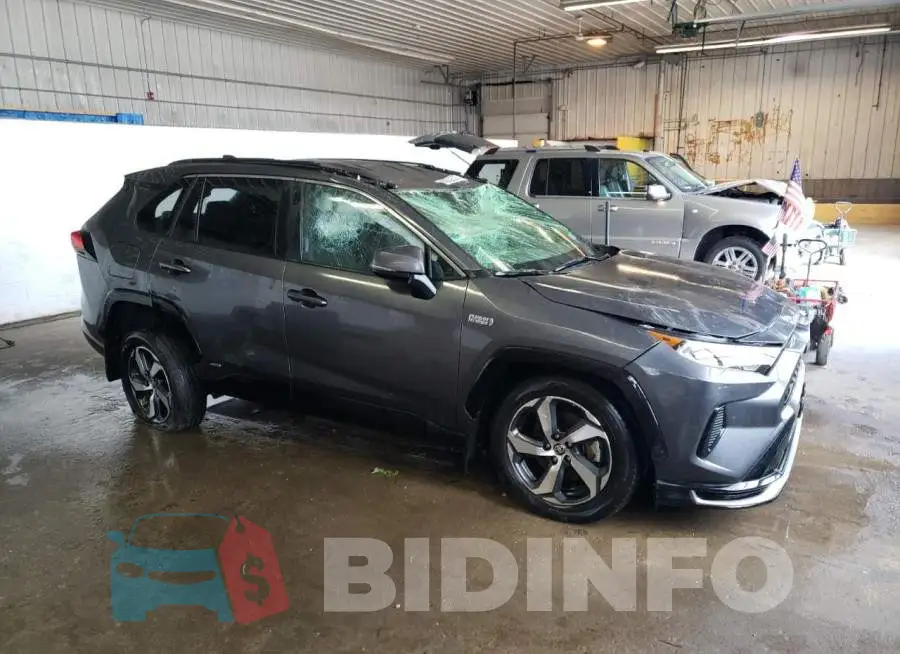 JTMCB3FV4MD049745 Photo# 4