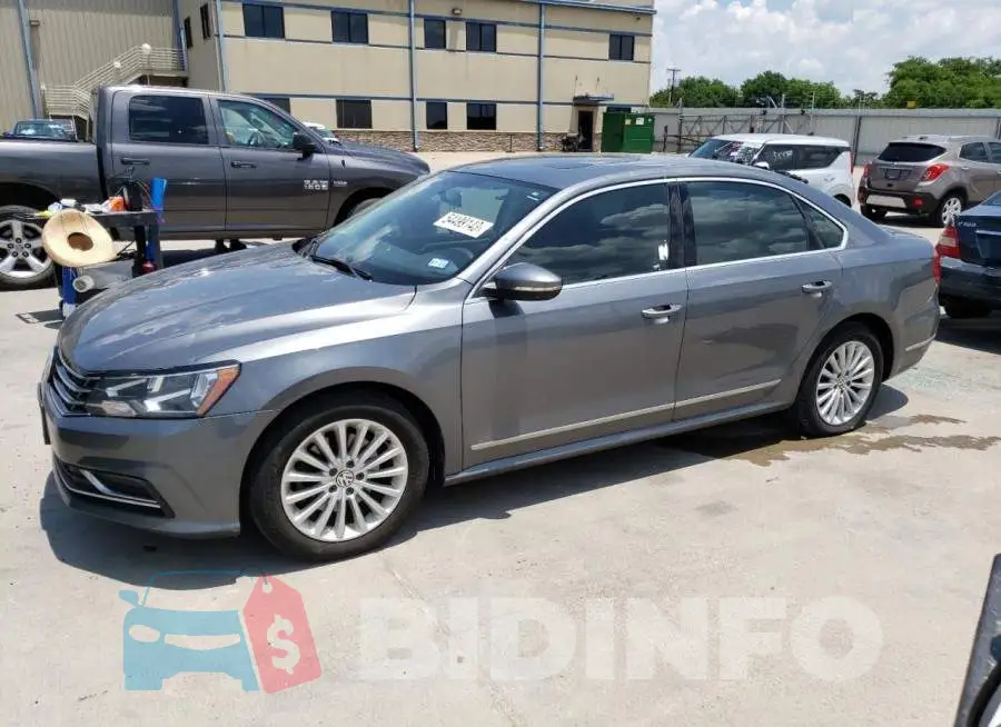 1VWBS7A39GC042385 Photo# 1