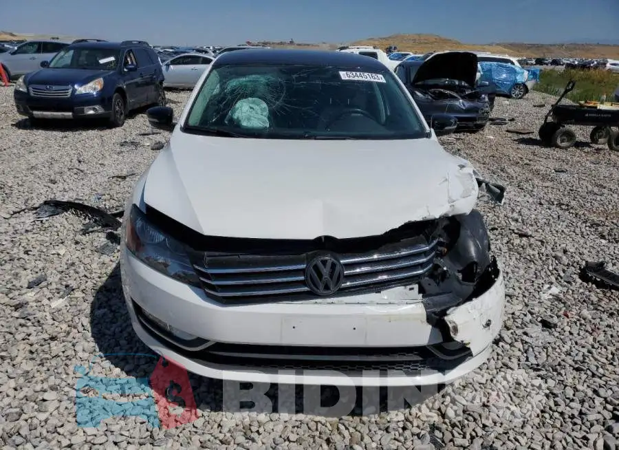 1VWBS7A3XFC099046 Photo# 5