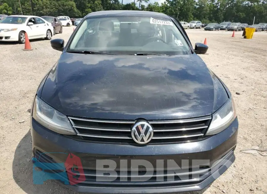 3VW2B7AJXHM258860 Photo# 5