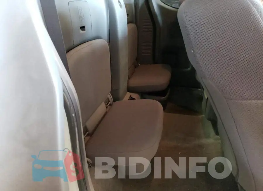 1N6BD0CT0FN764295 Photo# 10