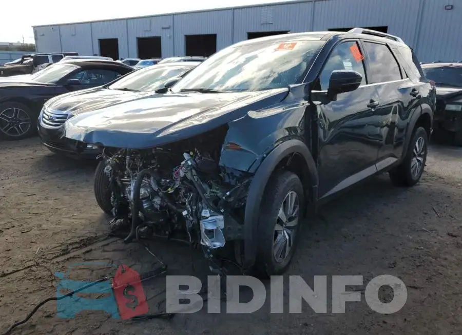 5N1DR3CCXNC257862 Photo# 2