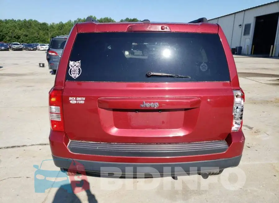 1C4NJPBBXFD250759 Photo# 6