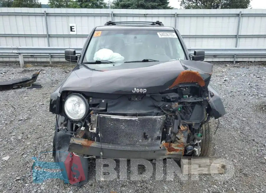 1C4NJRCB5FD312160 Photo# 5