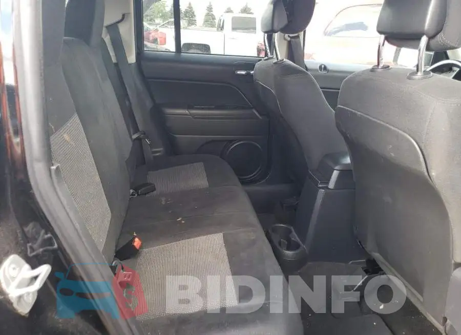 1C4NJRFB6ED848089 Photo# 10