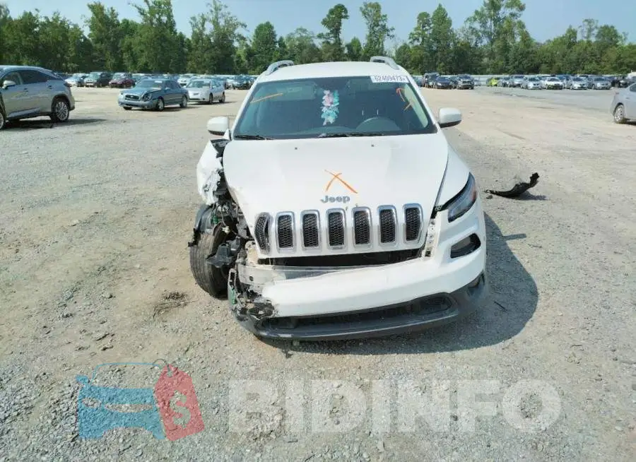 1C4PJLCB6GW258217 Photo# 5