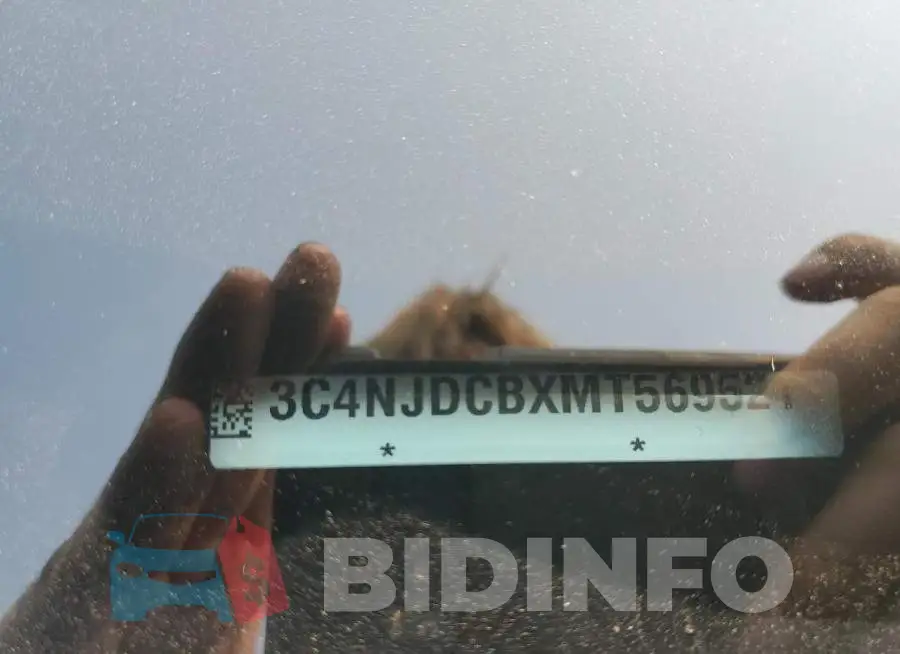 3C4NJDCBXMT569521 Photo# 13