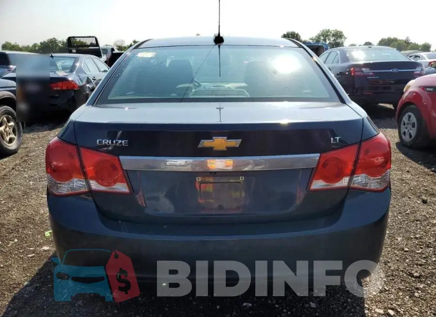 1G1PE5SB3F7177484 Photo# 6