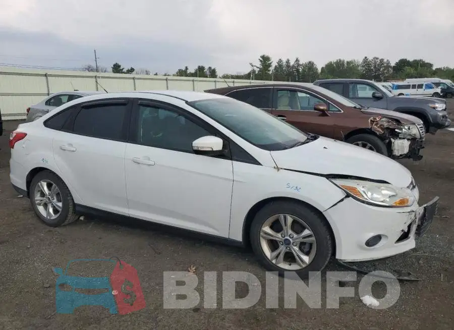 1FADP3F24EL189366 Photo# 4
