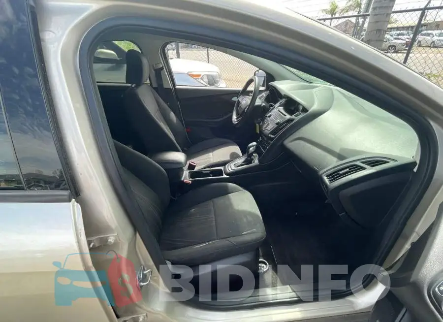 1FADP3F28HL304541 Photo# 5