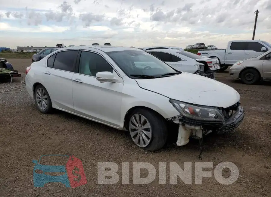 1HGCR2F93FA804155 Photo# 4