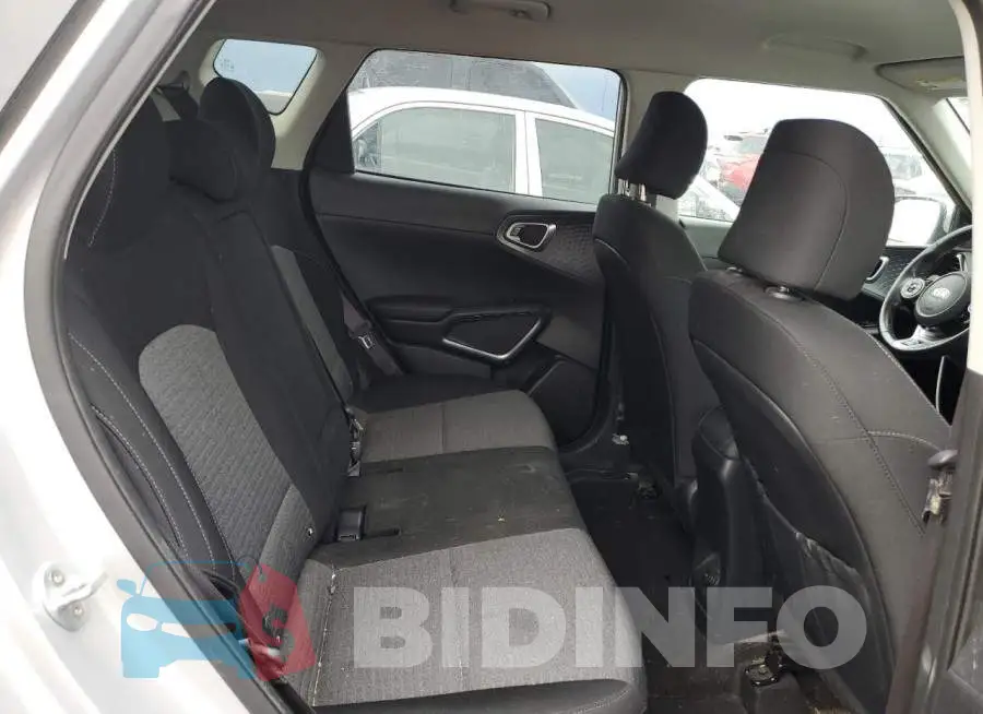 KNDJ33AU9L7008768 Photo# 11