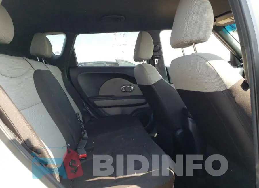 KNDJN2A24F7781834 Photo# 10