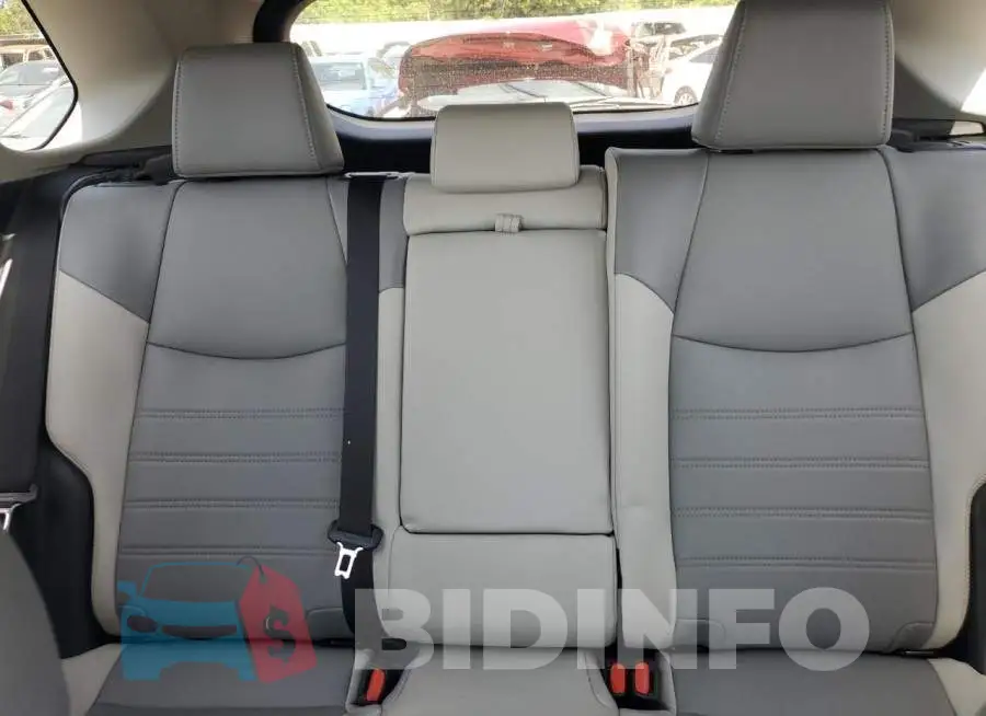4T3B6RFV3MU038063 Photo# 10