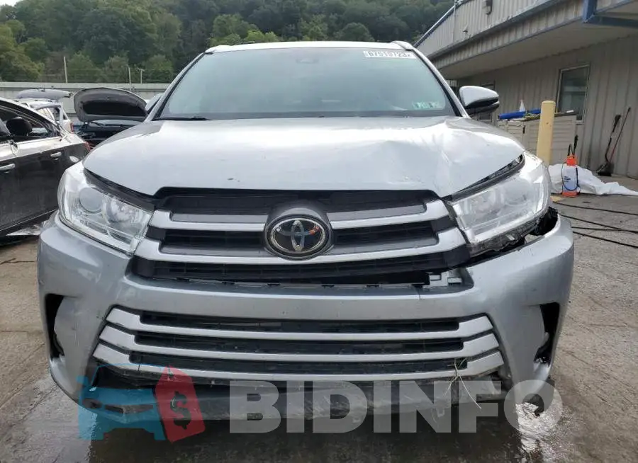 5TDJZRFH1HS387209 Photo# 5