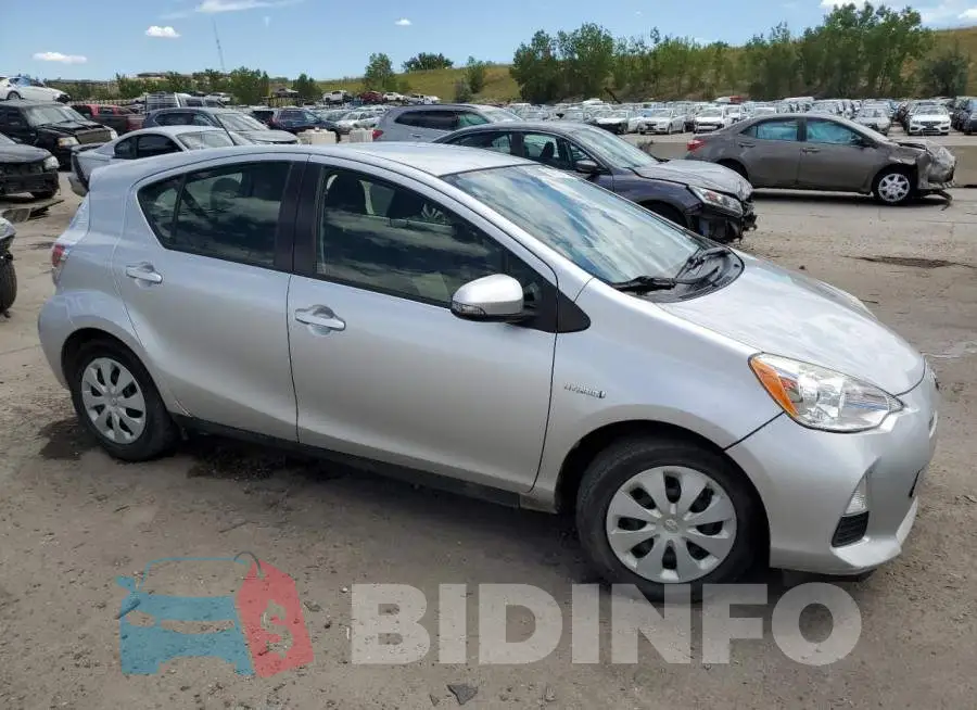 JTDKDTB36E1569667 Photo# 4