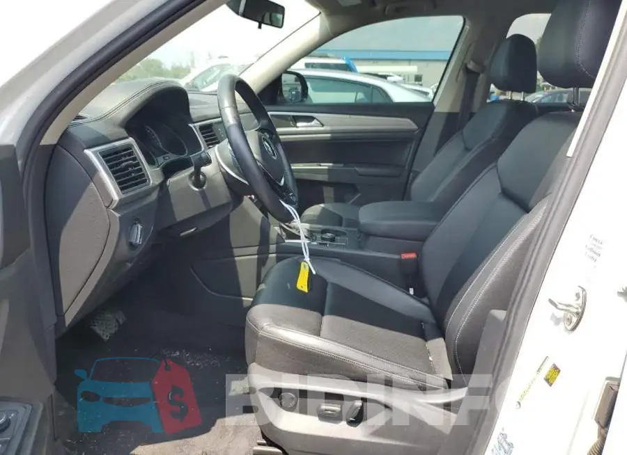 1V2KR2CA1JC586088 Photo# 7