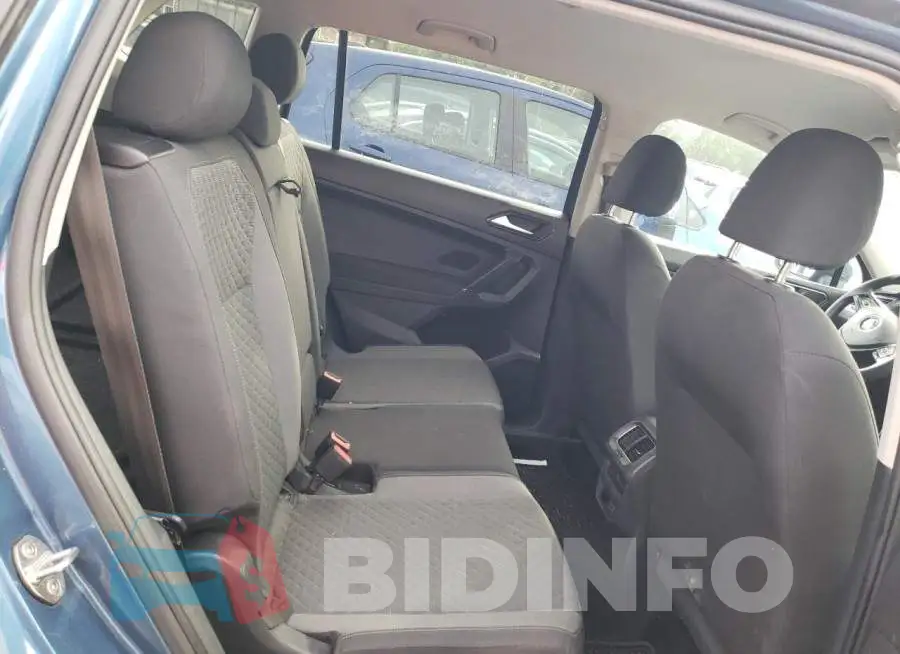 3VV0B7AX0JM112019 Photo# 10