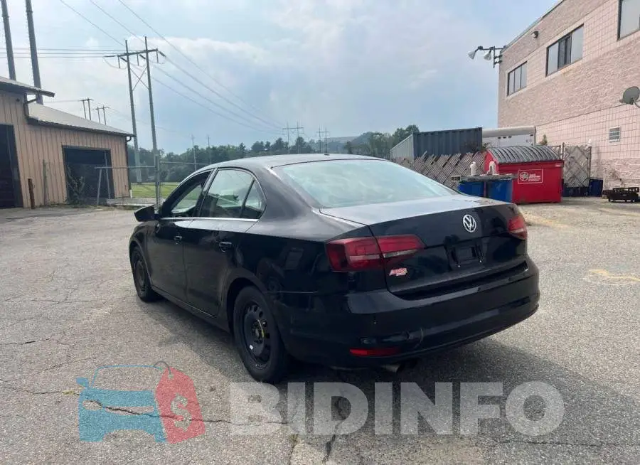 3VW167AJ5HM307818 Photo# 3