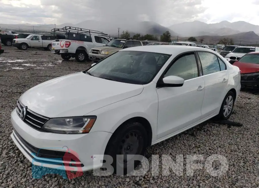 3VW2B7AJ0HM410323 Photo# 1