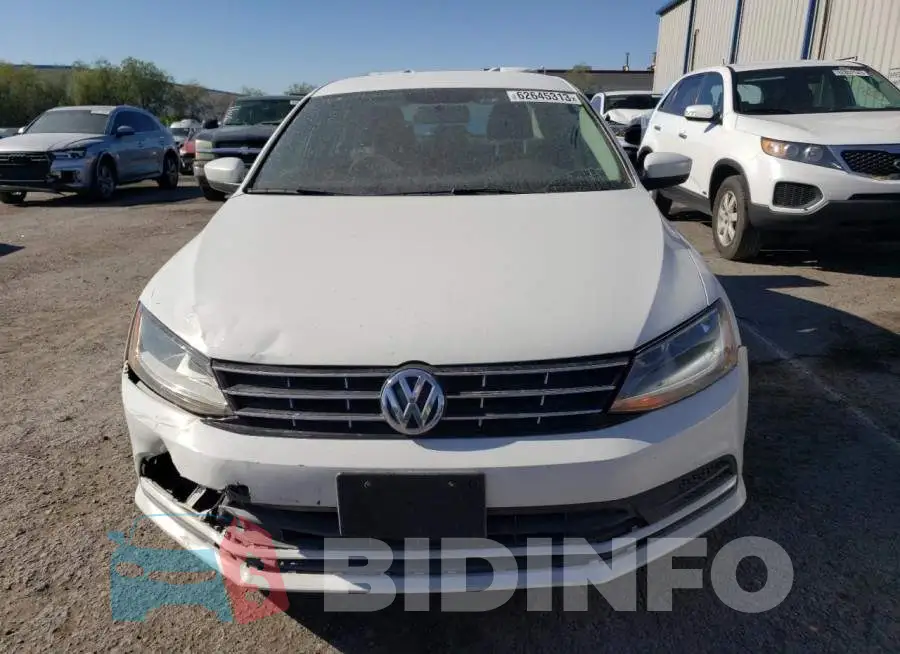 3VW2B7AJ8JM234305 Photo# 5
