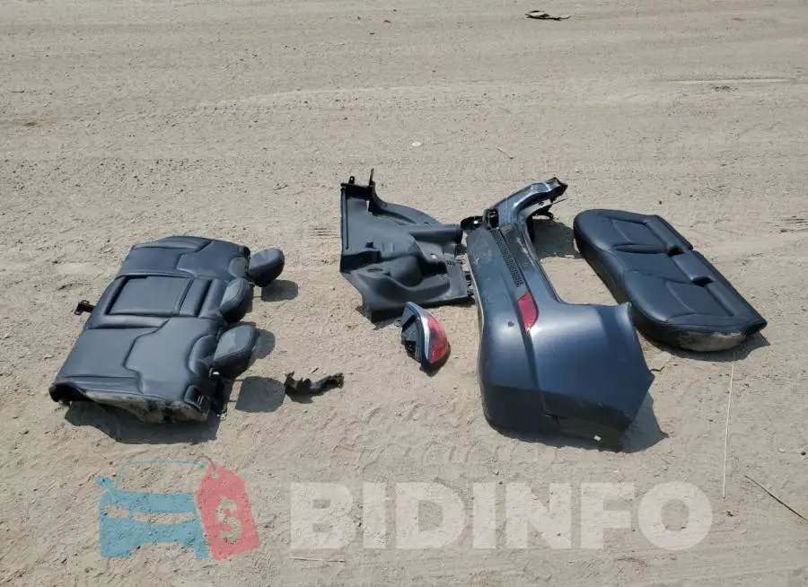 3C4NJDCB7JT113911 Photo# 13