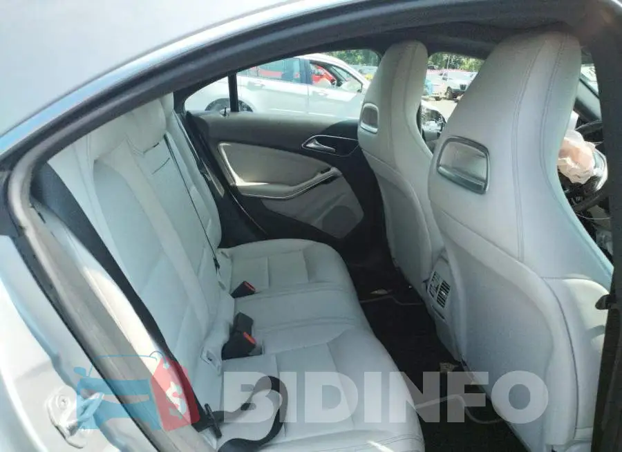 WDDSJ4EB4JN553204 Photo# 10