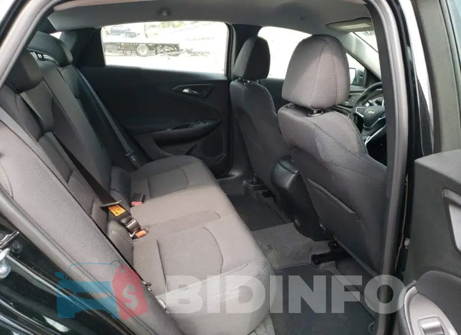 1G1ZG5ST3PF147050 Photo# 10