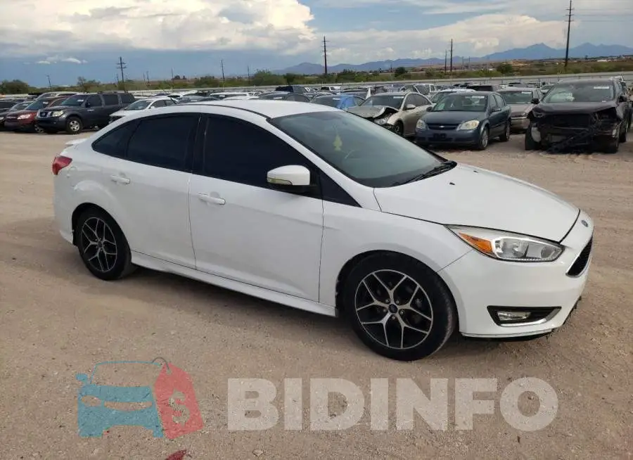 1FADP3F24GL203611 Photo# 4