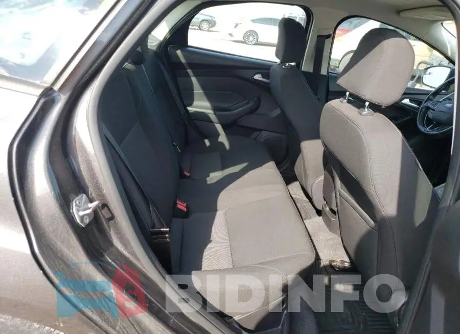 1FADP3F28FL281016 Photo# 10