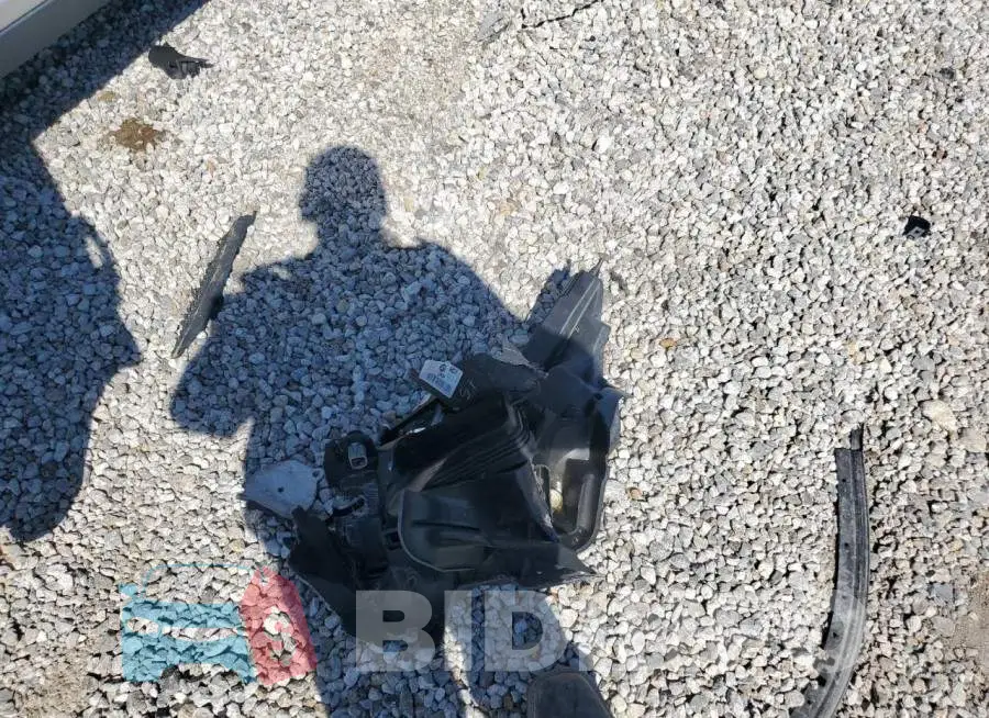 1FAHP2F83FG146812 Photo# 12