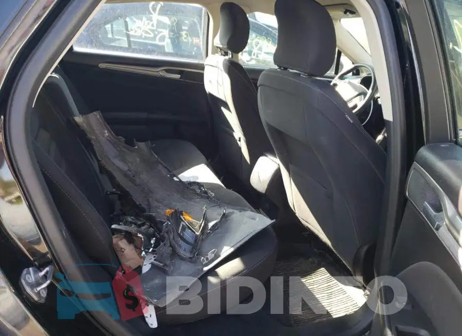 3FA6P0HD0JR157175 Photo# 12