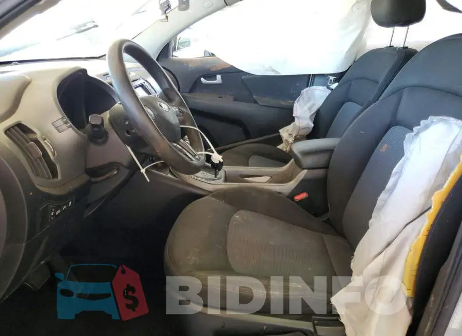 KNDPB3ACXG7863473 Photo# 7