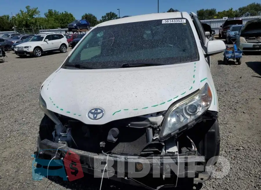 5TDKK3DC5FS667810 Photo# 5