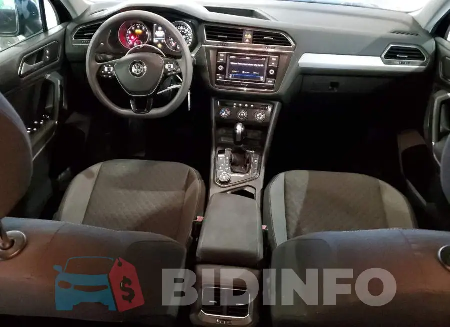 3VV0B7AX0JM085808 Photo# 8