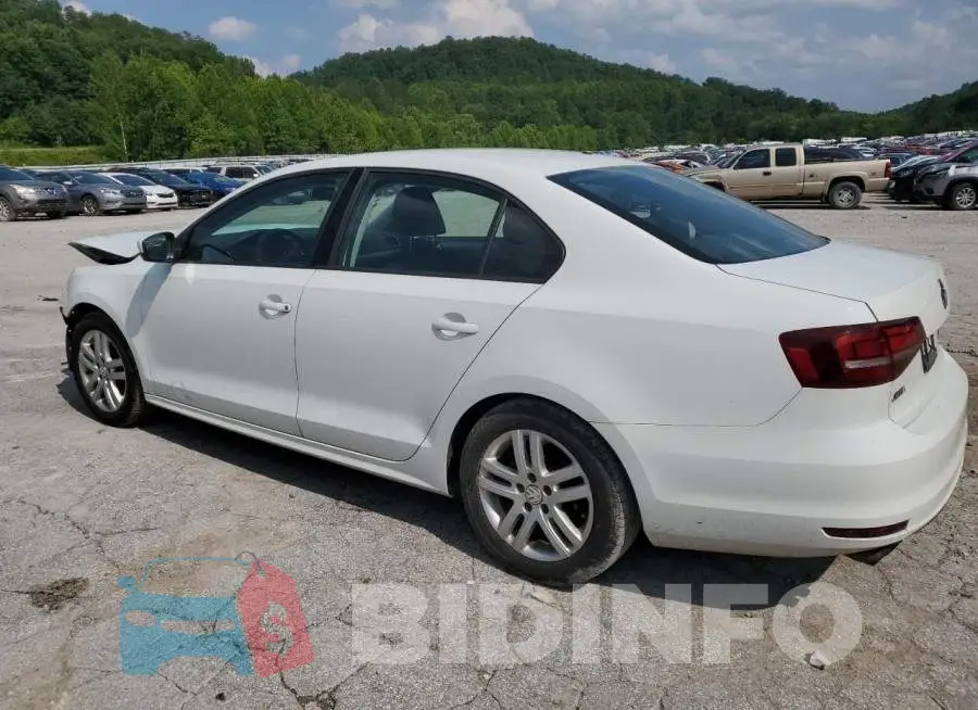 3VW2B7AJ3JM207321 Photo# 2