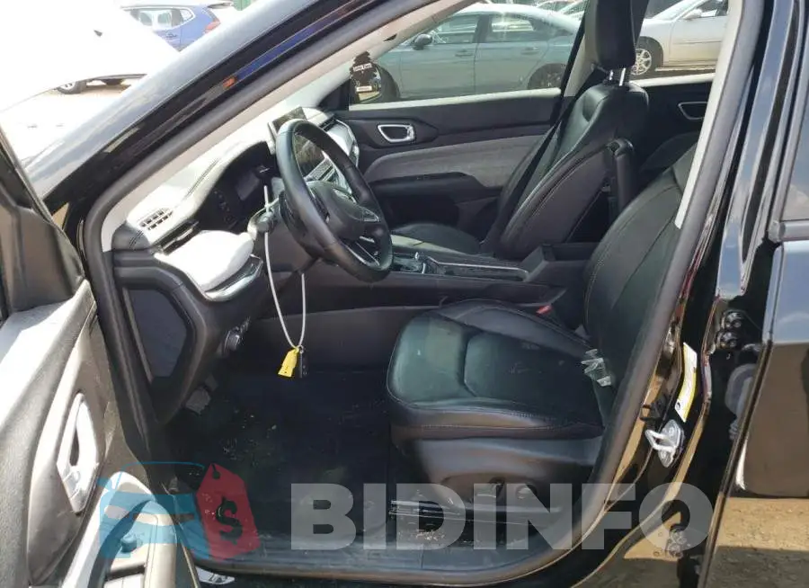3C4NJDFB4NT165613 Photo# 7