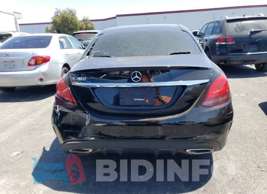 W1KWF8DB1LR591528 Photo# 6