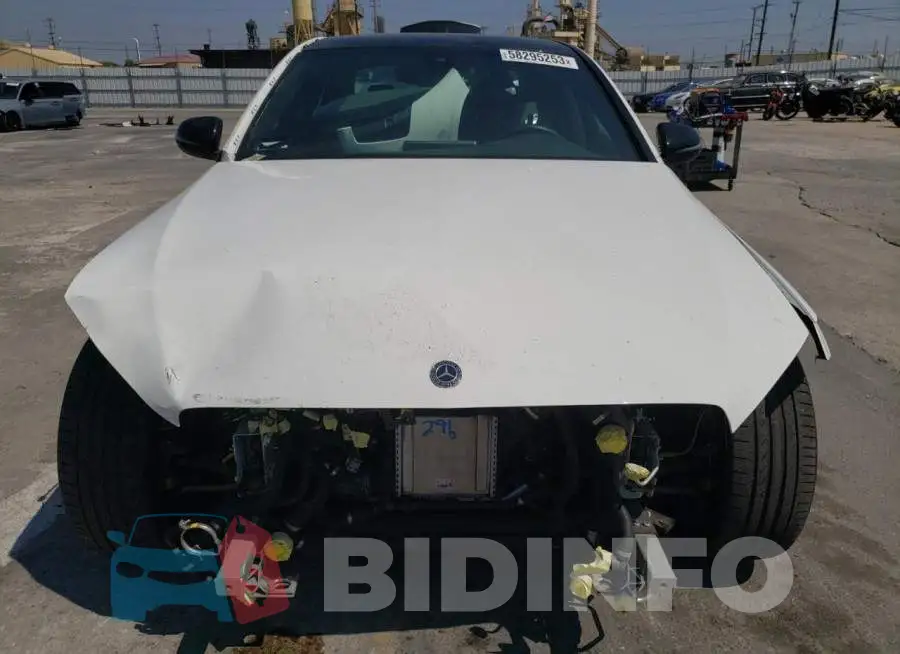 WDDWF8DB6KR482318 Photo# 5