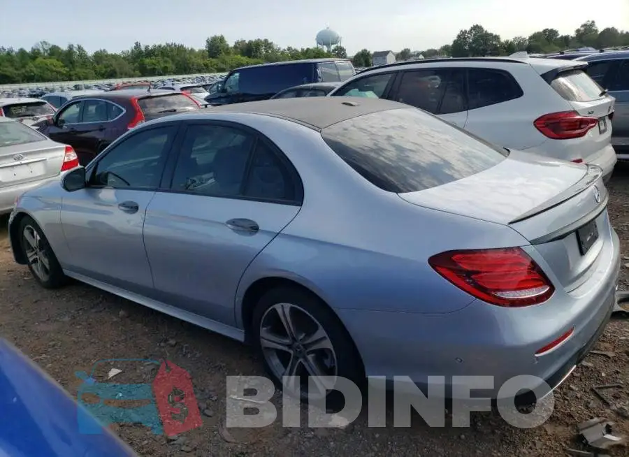 WDDZF4JB8HA241264 Photo# 2
