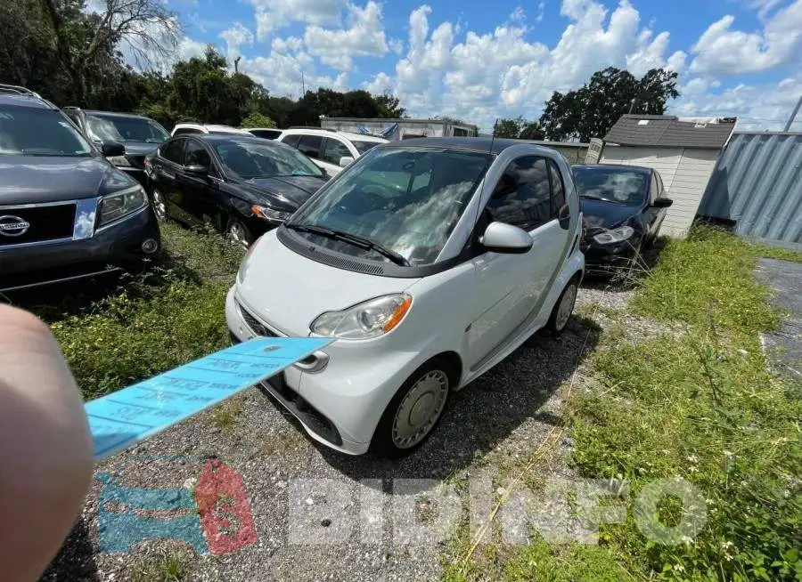 WMEEJ3BA9FK812244 Photo# 2