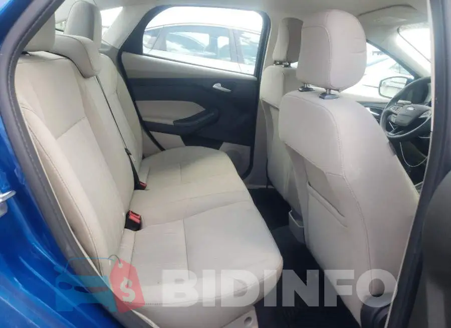 1FADP3F25JL291365 Photo# 10