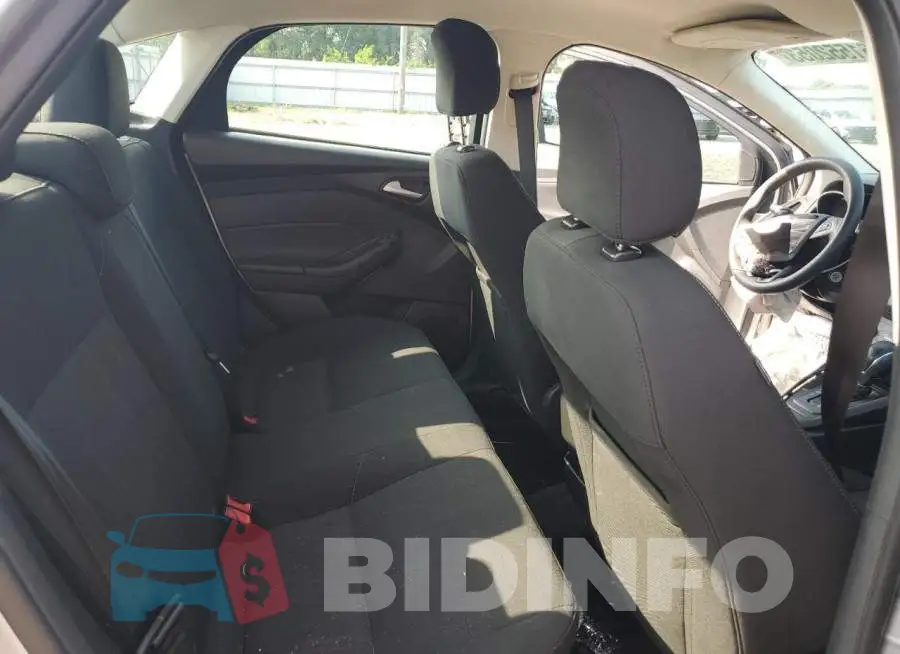 1FADP3F27HL327552 Photo# 10