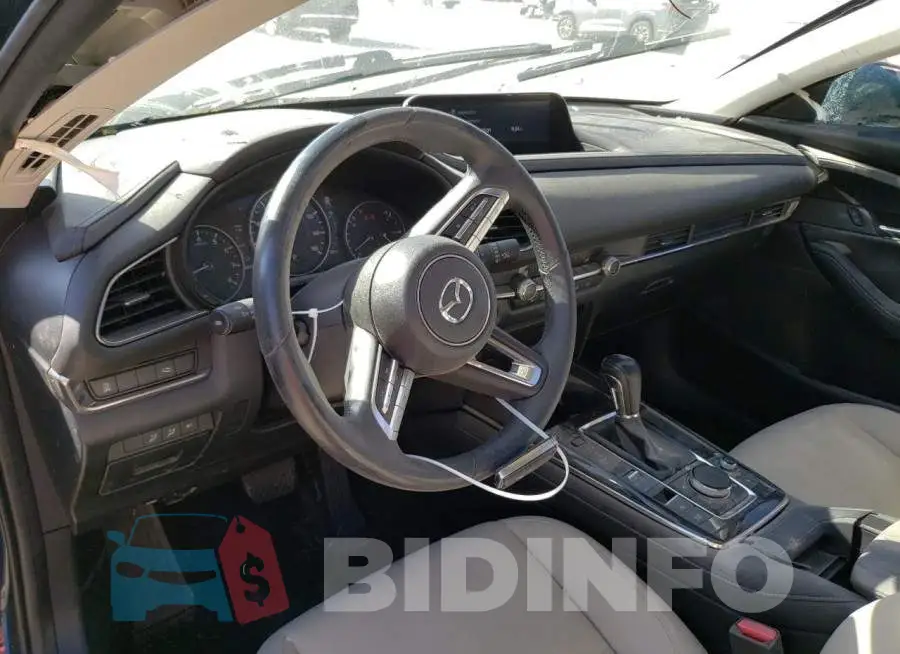3MVDMBAYXMM310874 Photo# 8