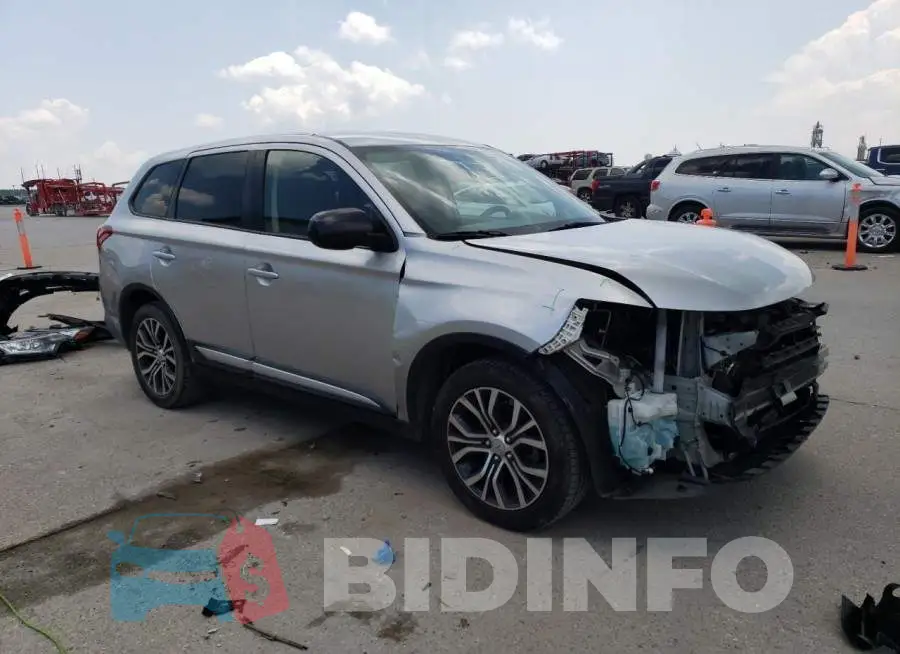JA4AD2A33JZ017377 Photo# 4