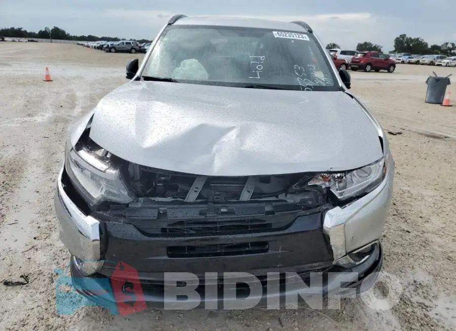 JA4AD3A30JZ019321 Photo# 5