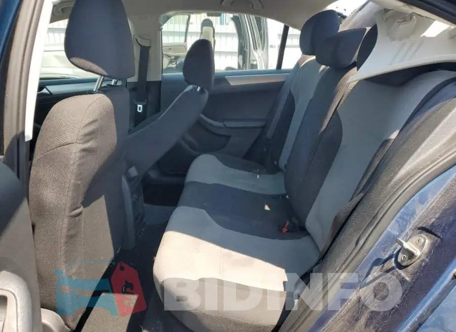 3VW2B7AJ7HM275485 Photo# 10
