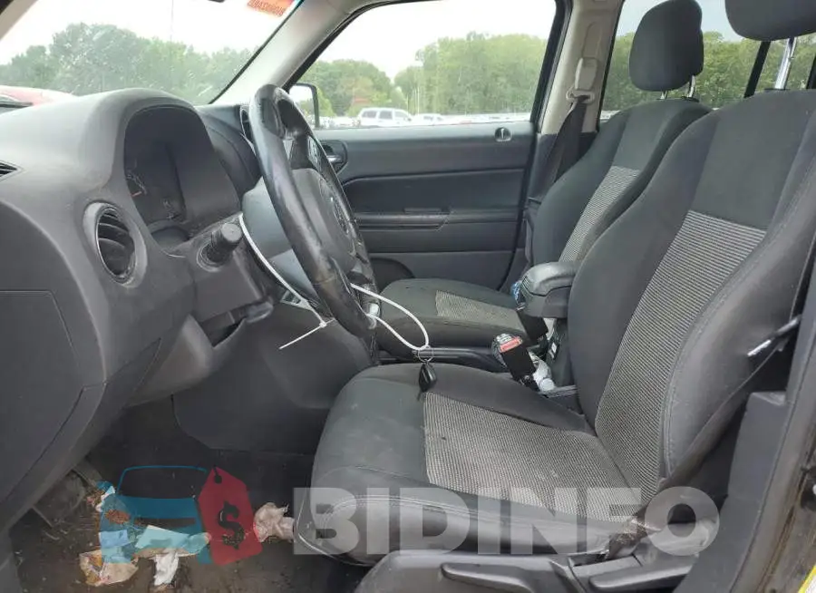 1C4NJRFB5FD154219 Photo# 7