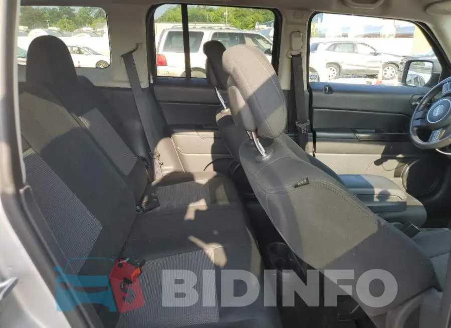 1C4NJRFB9ED546540 Photo# 11