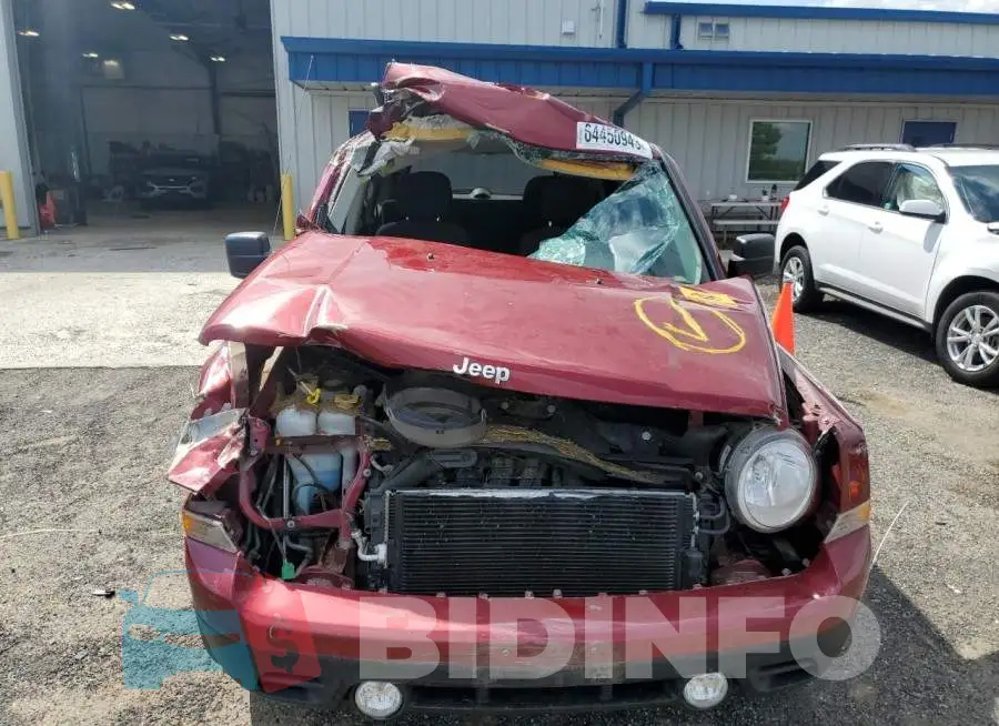 1C4NJRFB9ED687737 Photo# 5